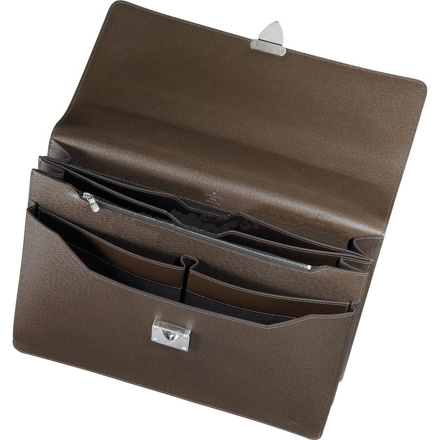 Cheap Fake Louis Vuitton Robusto 2 Compartment Taiga Leather M31048